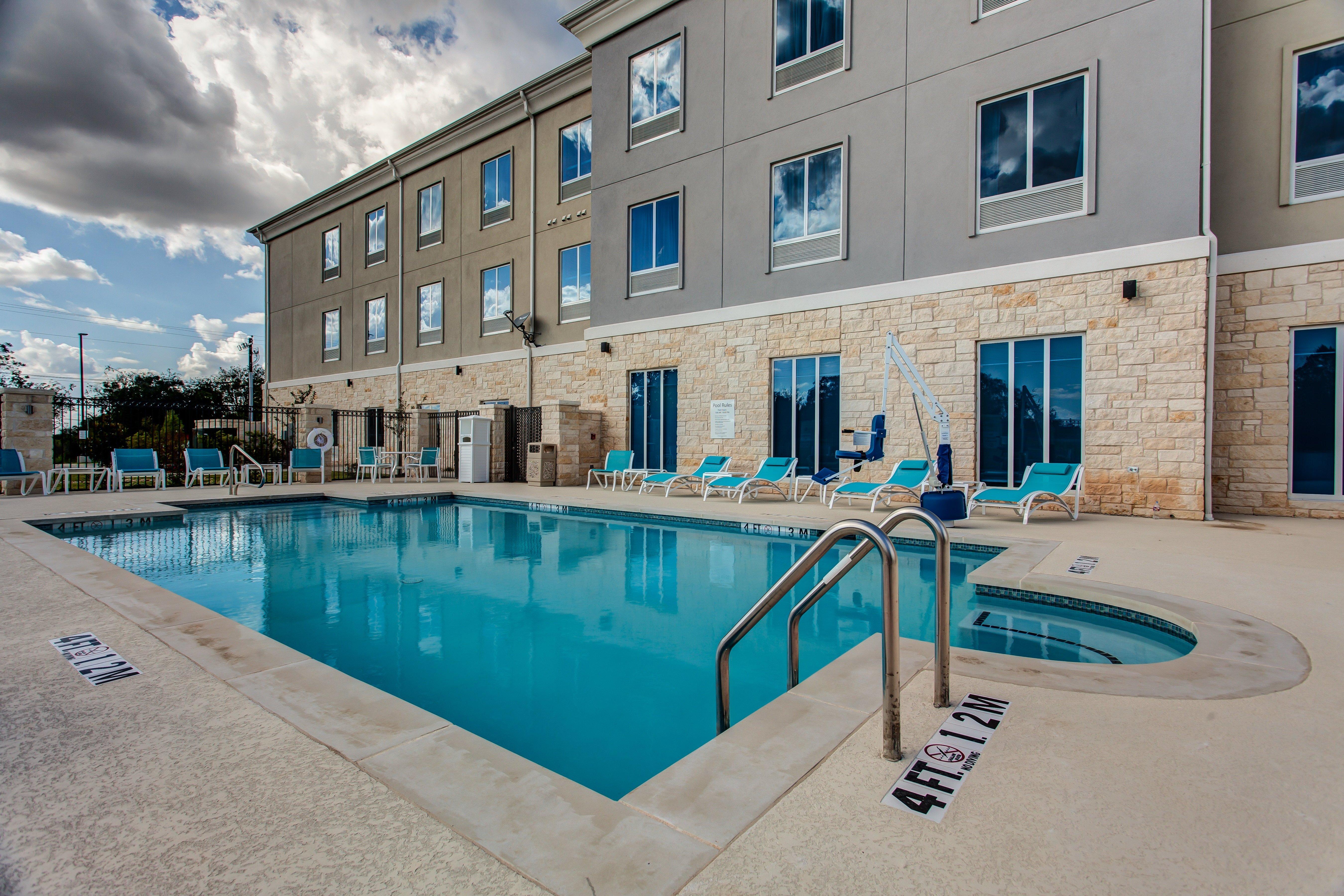 Holiday Inn Express & Suites Gatesville - N. Ft Hood By Ihg Экстерьер фото